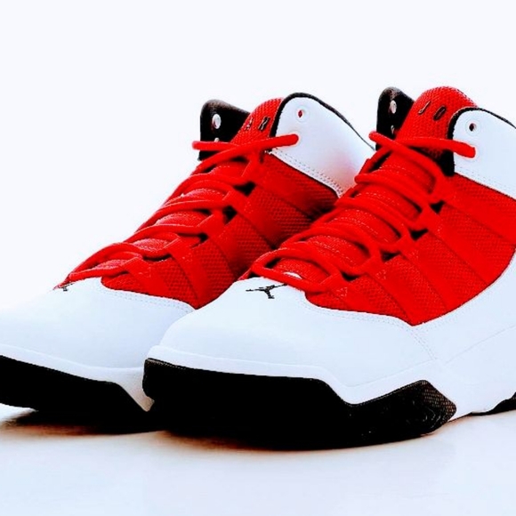 Jordan Max Aura 6.5 Y / 37.5 (NWOT) White Black Red - Picture 12 of 12